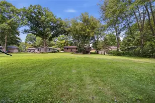 1097 Oak Tree Rd, Akron, OH 44320 - Photo 31