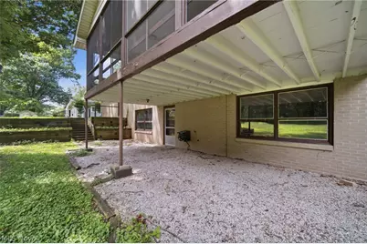 1097 Oak Tree Road, Akron, OH 44320 - Photo 29