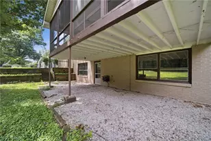 1097 Oak Tree Rd, Akron, OH 44320 - Photo 29