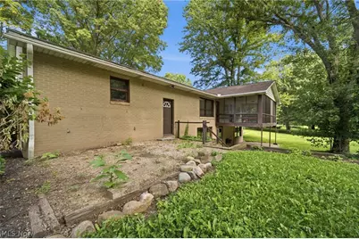 1097 Oak Tree Road, Akron, OH 44320 - Photo 27