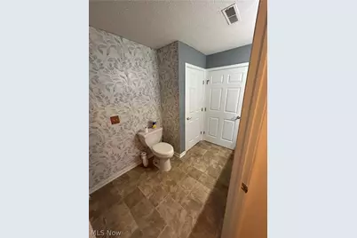 1313 Wynridge Avenue, Louisville, OH 44641 - Photo 15