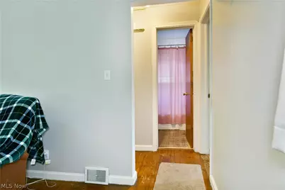 202 Elm Street, Struthers, OH 44471 - Photo 9