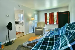 202 Elm St, Struthers, OH 44471 - Photo 5