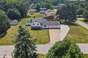 1524 High Tower Dr, Uniontown, OH 44685 - Photo 3