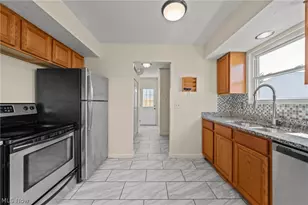 980 E 347th St, Eastlake, OH 44095 - Photo 7