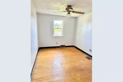 934 Buena Vista Boulevard, Steubenville, OH 43952 - Photo 17
