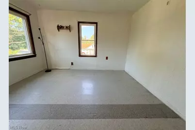 934 Buena Vista Boulevard, Steubenville, OH 43952 - Photo 9