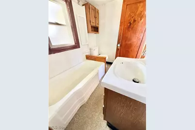 934 Buena Vista Boulevard, Steubenville, OH 43952 - Photo 15