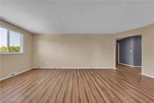 16100 Van Aken Blvd, Huber Heights, OH 44120 - Photo 9