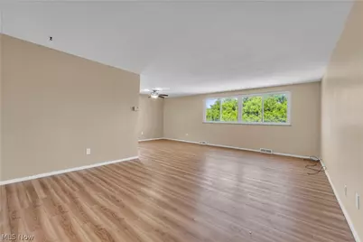 16100 Van Aken Boulevard, Huber Heights, OH 44120 - Photo 5