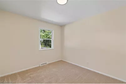 697 Ocean Avenue, Akron, OH 44310 - Photo 11