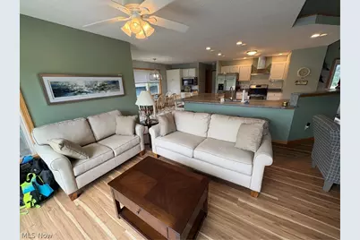 1557 Lake Crest Drive, Roaming Shores, OH 44084 - Photo 5