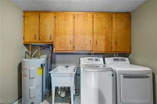 5566 Madrid Dr, Austintown, OH 44515 - Photo 11