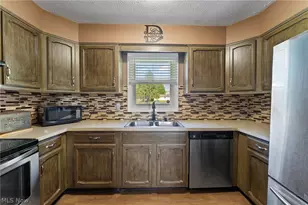 5566 Madrid Dr, Austintown, OH 44515 - Photo 7
