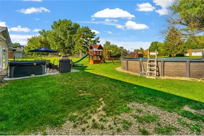 5566 Madrid Drive, Austintown, OH 44515 - Photo 19