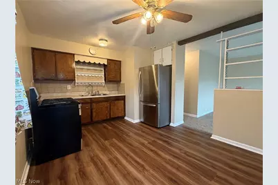 2849 25th Street NE, Canton, OH 44705 - Photo 3