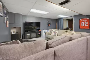1215 Lincoln Ave, Cuyahoga Falls, OH 44223 - Photo 17