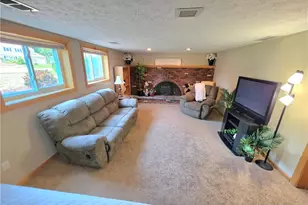 7095 Hoover Dr, Mentor, OH 44060 - Photo 3