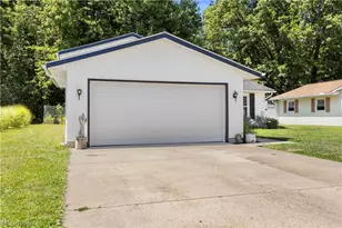 3902 Oxford Dr, Lorain, OH 44053 - Photo 39