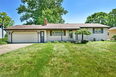179 E Circle View Drive, New Middletown, OH 44442 - Photo 1