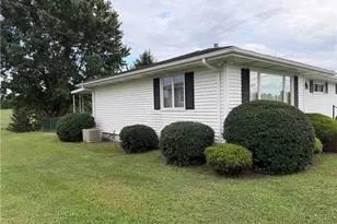 71159 Sharon Rd, Bridgeport, OH 43912 - Photo 11