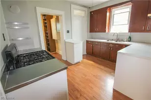 543 W Maple St, North Canton, OH 44720 - Photo 9
