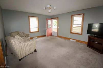 543 W Maple Street, North Canton, OH 44720 - Photo 5