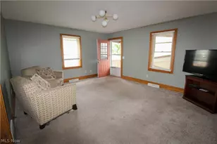 543 W Maple St, North Canton, OH 44720 - Photo 5