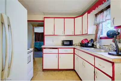176 E Ido Avenue, Akron, OH 44301 - Photo 11