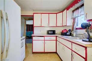 176 E Ido Ave, Akron, OH 44301 - Photo 11
