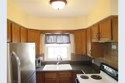 2461 23rd Street, Cuyahoga Falls, OH 44223 - Photo 9
