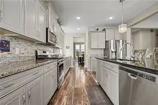987 Hawkin Ln, Aurora, OH 44202 - Photo 3