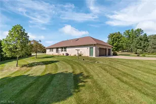 2644 Canaan Dr, Uniontown, OH 44685 - Photo 29