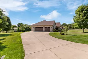 2644 Canaan Dr, Uniontown, OH 44685 - Photo 33