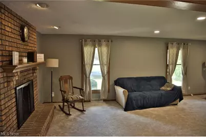 2758 Parkplace Drive, Uniontown, OH 44685 - Photo 11