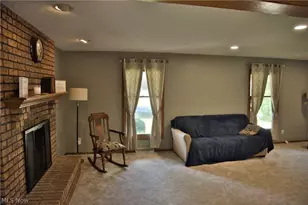 2758 Parkplace Dr, Uniontown, OH 44685 - Photo 11