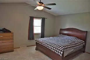 2758 Parkplace Dr, Uniontown, OH 44685 - Photo 15