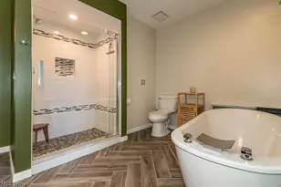 7633 Debonaire Dr, Mentor, OH 44060 - Photo 17