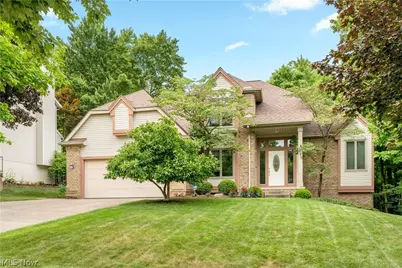 615 Highwood Drive, Cuyahoga Falls, OH 44223 - Photo 1