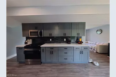 1271 Oxford Circle, Akron, OH 44312 - Photo 9