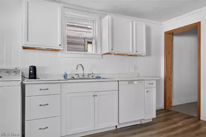 614 Main Street, Wellsville, OH 43968 - Photo 9