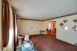 5622 Brentwood Ave NW, North Canton, OH 44720 - Photo 7