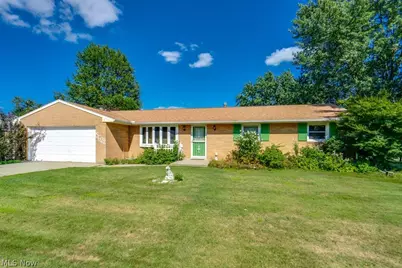 5622 Brentwood Avenue NW, North Canton, OH 44720 - Photo 1