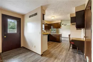 5411 Clay St, Louisville, OH 44641 - Photo 9