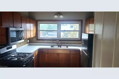 504 Larkin Avenue, Akron, OH 44305 - Photo 7