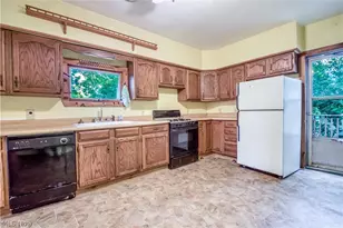 1792 W 57th St, Loveland, OH 44102 - Photo 23