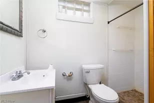 400 Wayne Ave, Weirton, WV 26062 - Photo 29