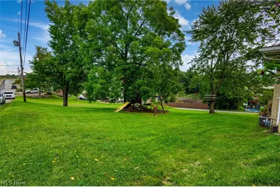 400 Wayne Avenue, Weirton, WV 26062 - Photo 17