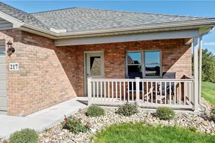 217 Pinehurst Dr, Dover, OH 44622 - Photo 3