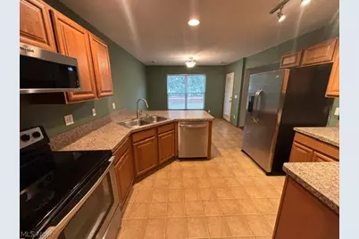 1794 Wakefield Drive, Akron, OH 44320 - Photo 7